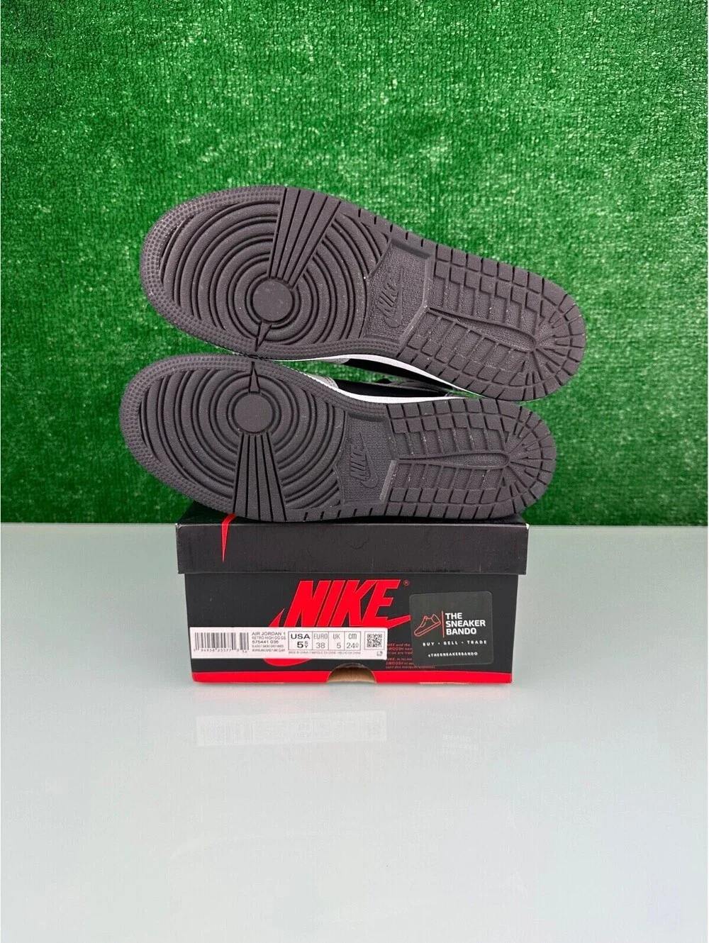 Size 5.5Y - Jordan 1 Retro OG High Shadow 2.0 (GS)